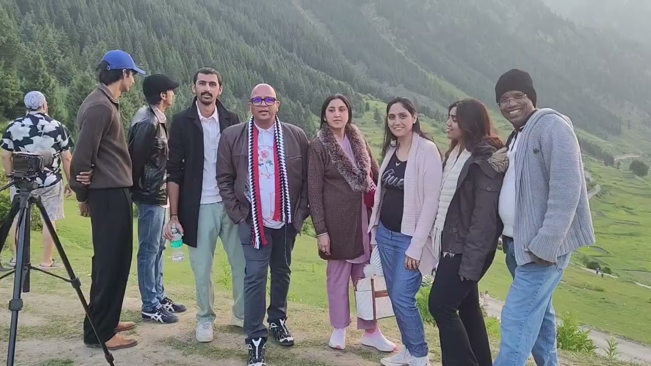 Video thumbnail — Affordable Kashmir family tour package and budget trip guide